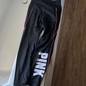 PINK black workout cropped leggings